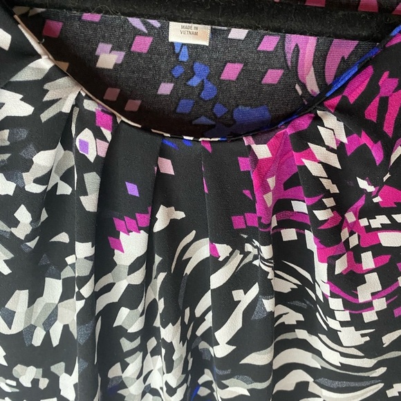 Abstract Splatter top - Picture 3 of 4